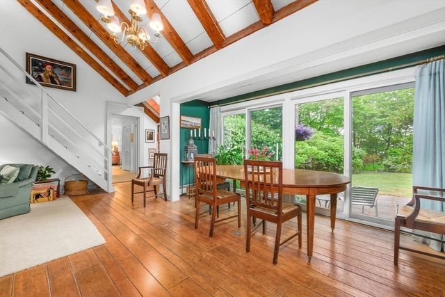 330 Champlain Rd, Chatham, MA 02633