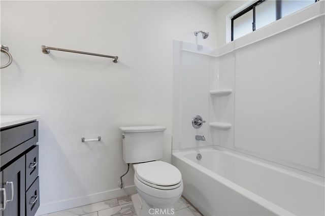 4881 Vista Dr 2, Huntington Beach, CA 92649