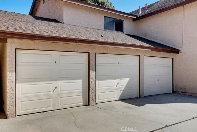 4881 Vista Dr 2, Huntington Beach, CA 92649