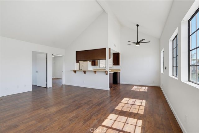 4881 Vista Dr 2, Huntington Beach, CA 92649