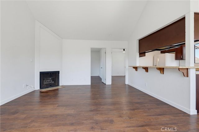 4881 Vista Dr 2, Huntington Beach, CA 92649