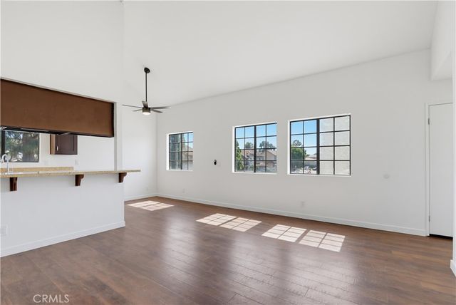 4881 Vista Dr 2, Huntington Beach, CA 92649