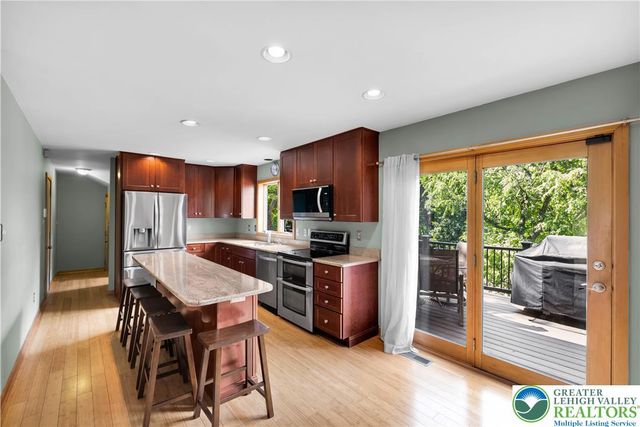 2081 Dolores Lane, Lower Saucon Twp, PA 18055