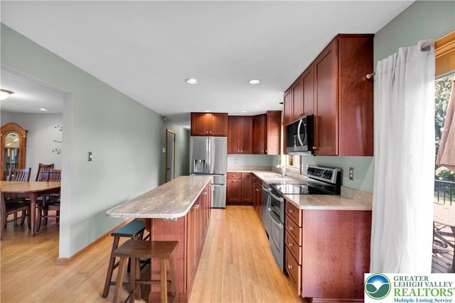 2081 Dolores Lane, Lower Saucon Twp, PA 18055