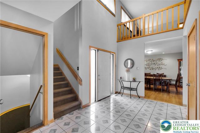 2081 Dolores Lane, Lower Saucon Twp, PA 18055