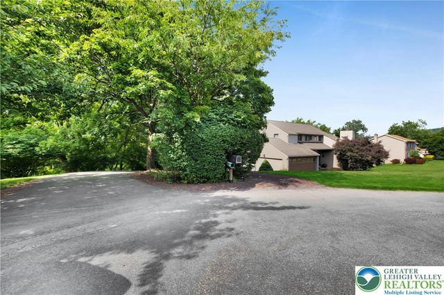 2081 Dolores Lane, Lower Saucon Twp, PA 18055