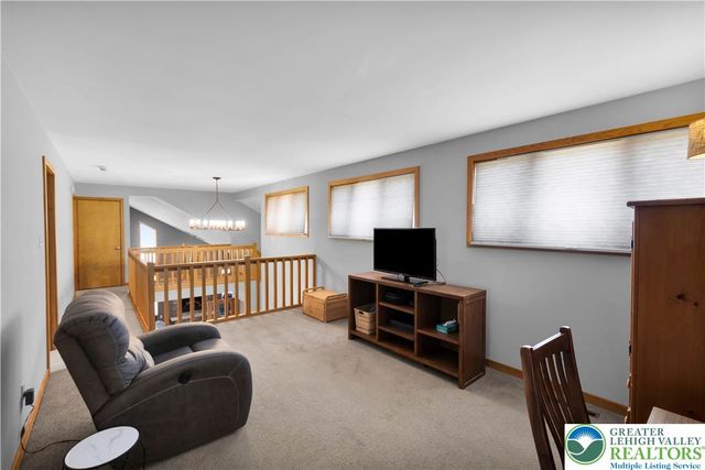 2081 Dolores Lane, Lower Saucon Twp, PA 18055