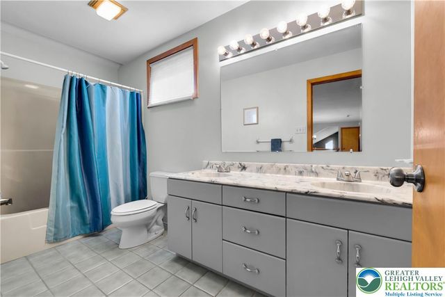 2081 Dolores Lane, Lower Saucon Twp, PA 18055