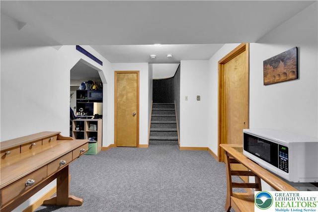 2081 Dolores Lane, Lower Saucon Twp, PA 18055