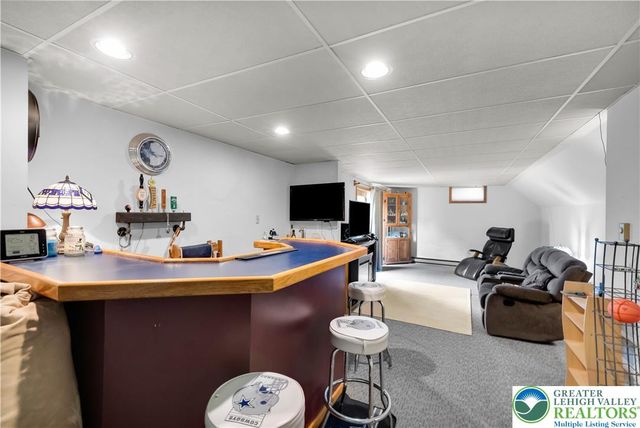 2081 Dolores Lane, Lower Saucon Twp, PA 18055