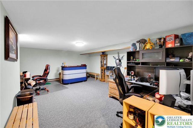 2081 Dolores Lane, Lower Saucon Twp, PA 18055