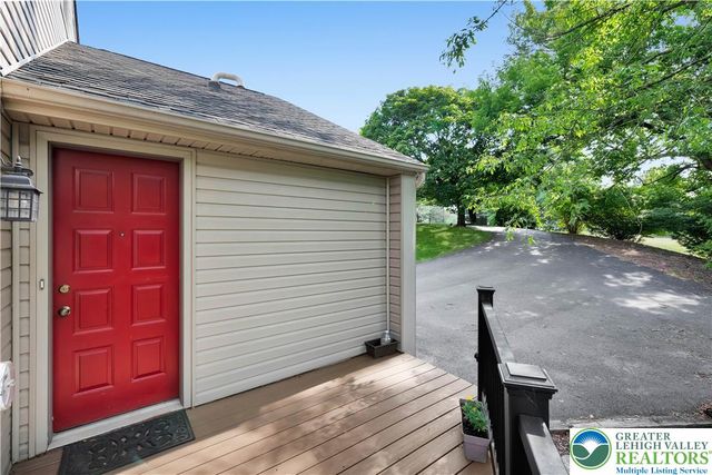 2081 Dolores Lane, Lower Saucon Twp, PA 18055