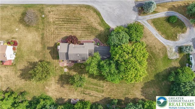 2081 Dolores Lane, Lower Saucon Twp, PA 18055