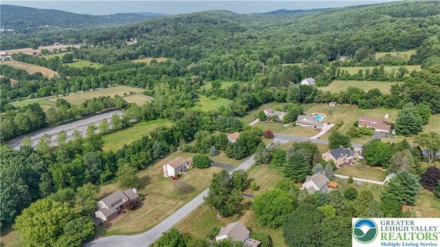 2081 Dolores Lane, Lower Saucon Twp, PA 18055