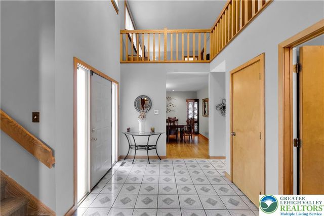 2081 Dolores Lane, Lower Saucon Twp, PA 18055