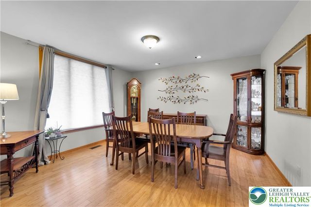 2081 Dolores Lane, Lower Saucon Twp, PA 18055