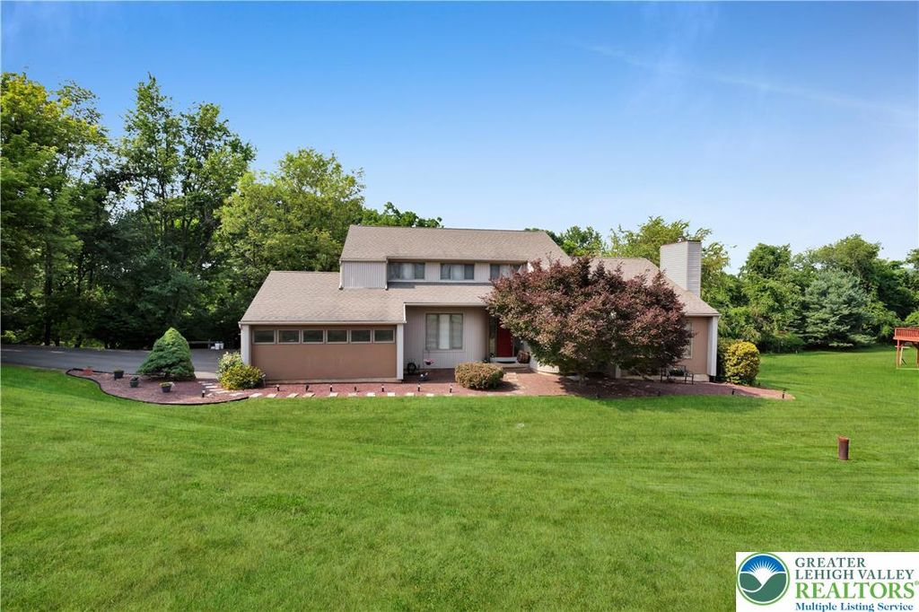 2081 Dolores Lane, Lower Saucon Twp, PA 18055
