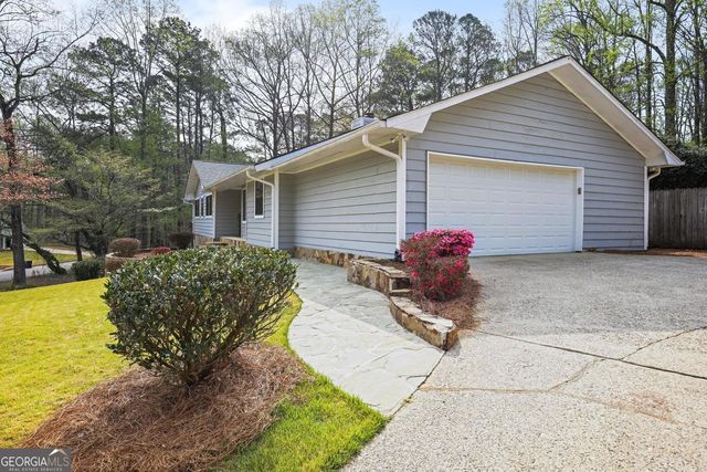 785 E Hembree Crossing, Roswell, GA 30076