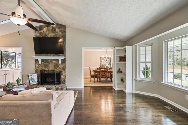 785 E Hembree Crossing, Roswell, GA 30076