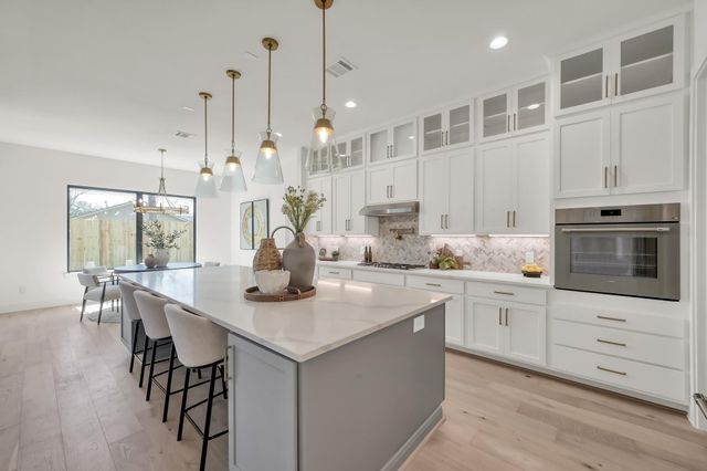 9537 Kerrwood Lane, Houston, TX 77080