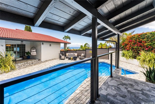1931 Alaweo Street, Honolulu, HI 96821