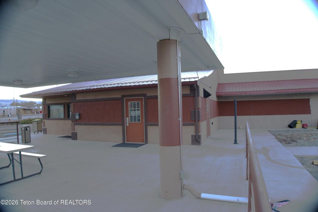 942 SHOSHONI Street, Thermopolis, WY 82443 photo 12