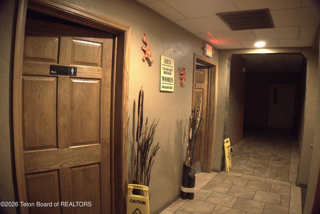 942 SHOSHONI Street, Thermopolis, WY 82443 photo 17