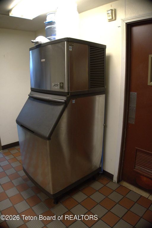 942 SHOSHONI Street, Thermopolis, WY 82443 photo 33