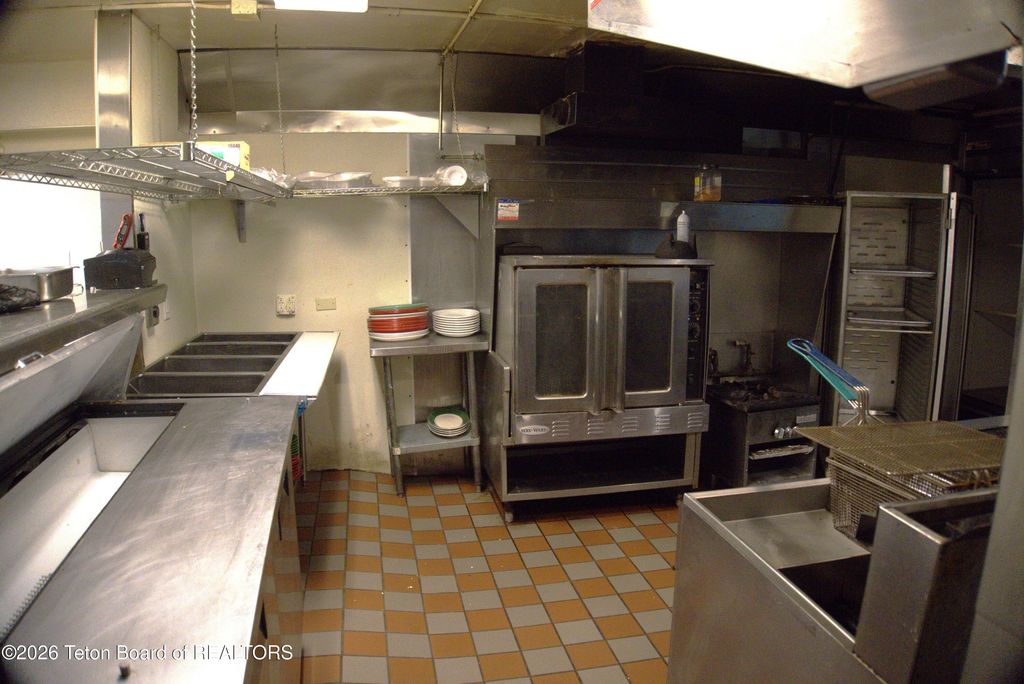 942 SHOSHONI Street, Thermopolis, WY 82443 photo 34