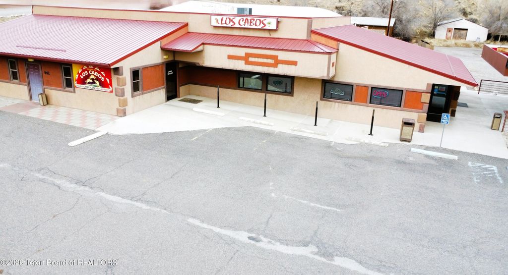 942 SHOSHONI Street, Thermopolis, WY 82443 photo 9