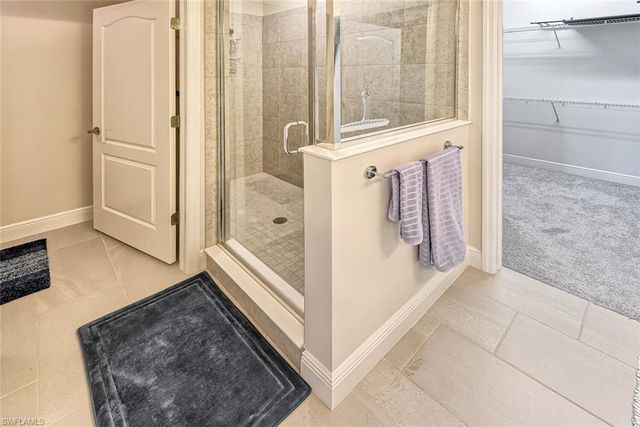 6954 Avalon CIR 707, Naples, FL 34112