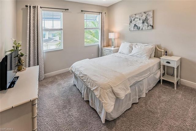 6954 Avalon CIR 707, Naples, FL 34112