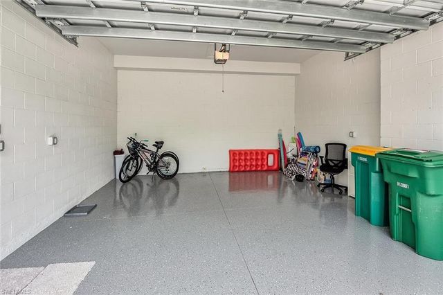 6954 Avalon CIR 707, Naples, FL 34112