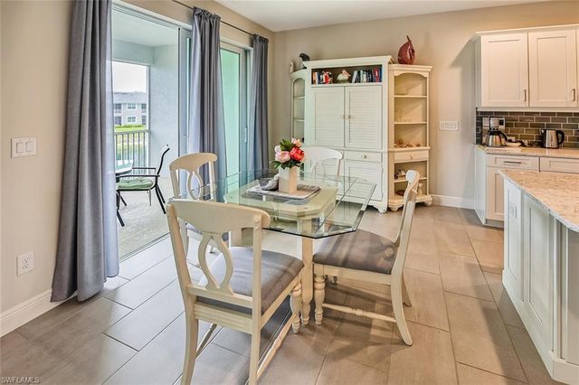 6954 Avalon CIR 707, Naples, FL 34112