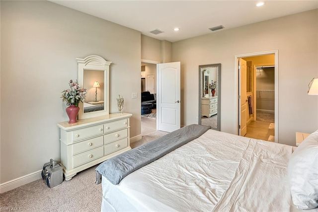 6954 Avalon CIR 707, Naples, FL 34112