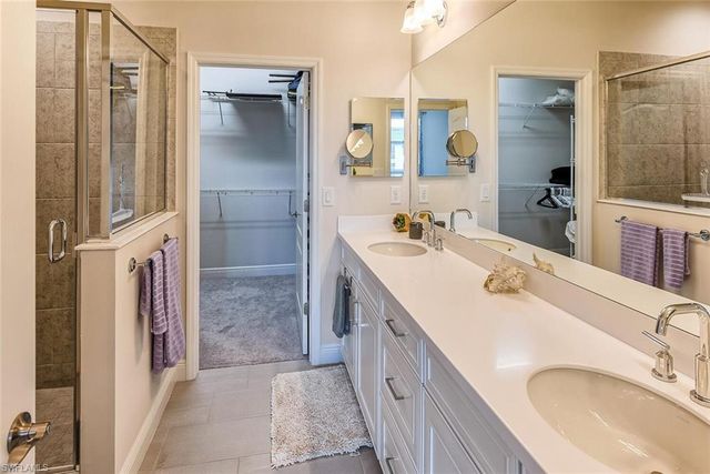 6954 Avalon CIR 707, Naples, FL 34112