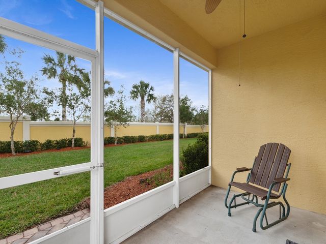 6305 Oxford Circle 101A, Vero Beach, FL 32966
