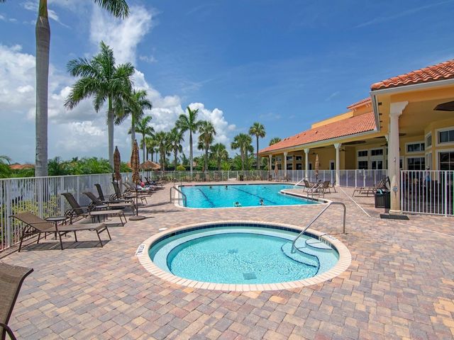 6305 Oxford Circle 101A, Vero Beach, FL 32966