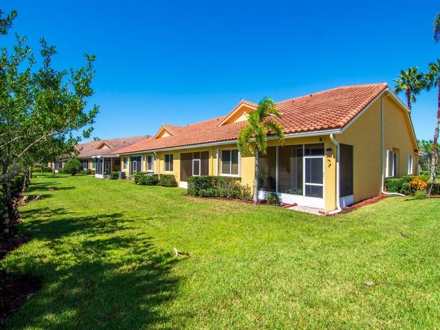 6305 Oxford Circle 101A, Vero Beach, FL 32966