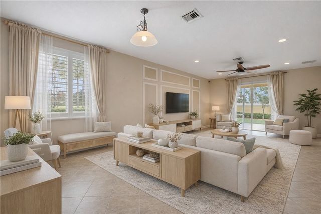 6305 Oxford Circle 101A, Vero Beach, FL 32966