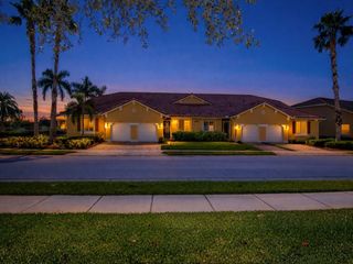 6305 Oxford Circle 101A, Vero Beach, FL 32966