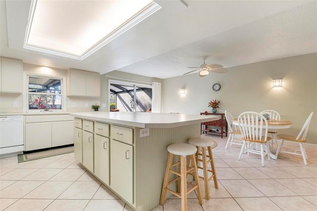 3896 WILSHIRE DRIVE 11, Sarasota, FL 34238