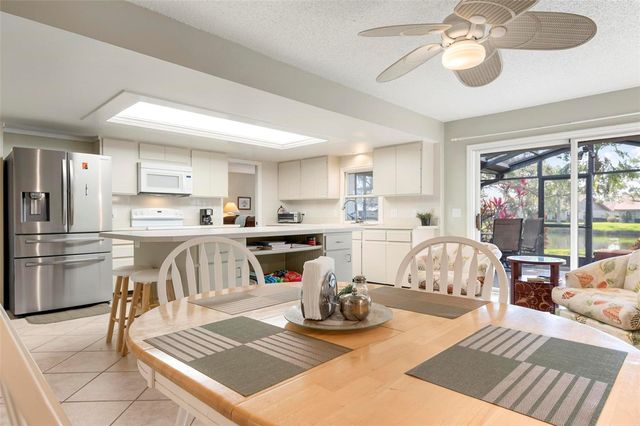 3896 WILSHIRE DRIVE 11, Sarasota, FL 34238