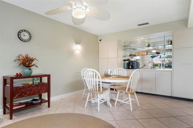 3896 WILSHIRE DRIVE 11, Sarasota, FL 34238