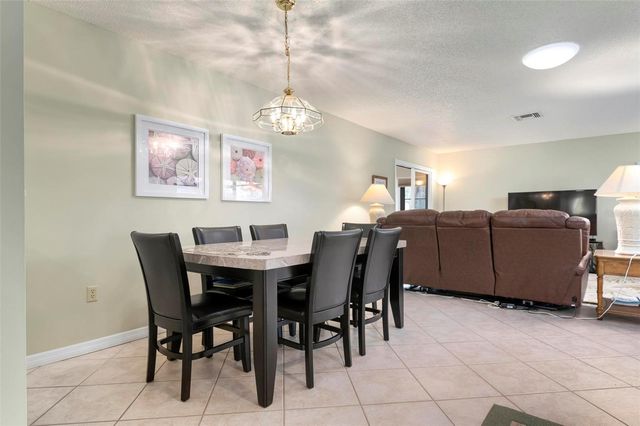 3896 WILSHIRE DRIVE 11, Sarasota, FL 34238