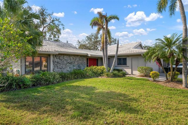 3896 WILSHIRE DRIVE 11, Sarasota, FL 34238