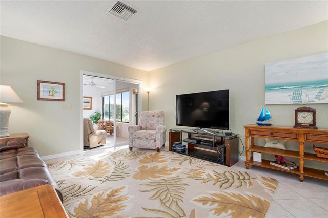 3896 WILSHIRE DRIVE 11, Sarasota, FL 34238