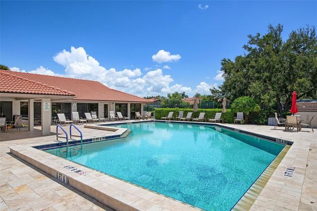 3896 WILSHIRE DRIVE 11, Sarasota, FL 34238