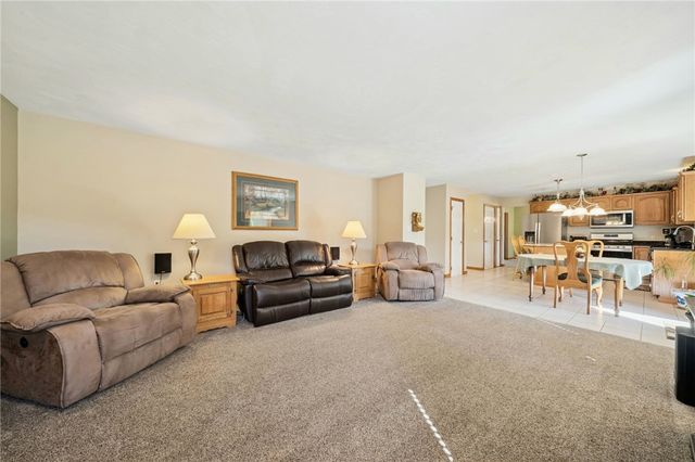 3959 Sunflower Ct, Murrysville, PA 15668