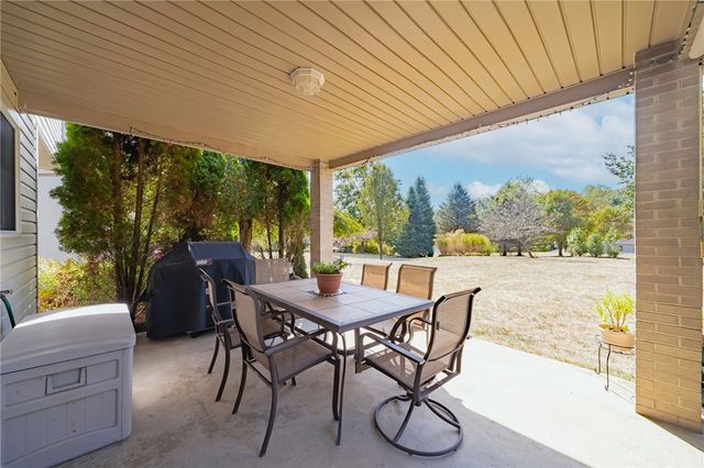 3959 Sunflower Ct, Murrysville, PA 15668